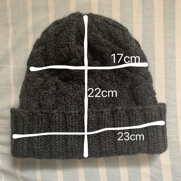 Handmade Winter Hat - Picture 6 of 6